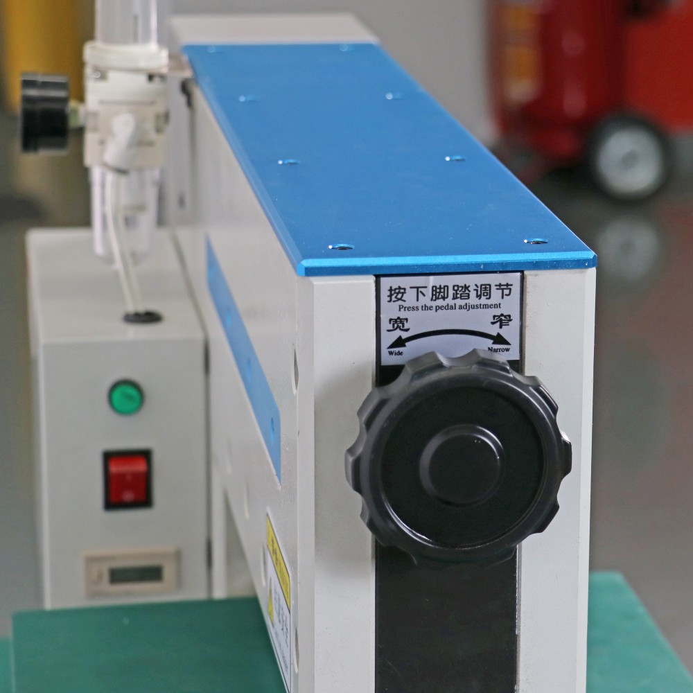 I.C.T-GV330 | 길로틴형 PCB V-컷 머신